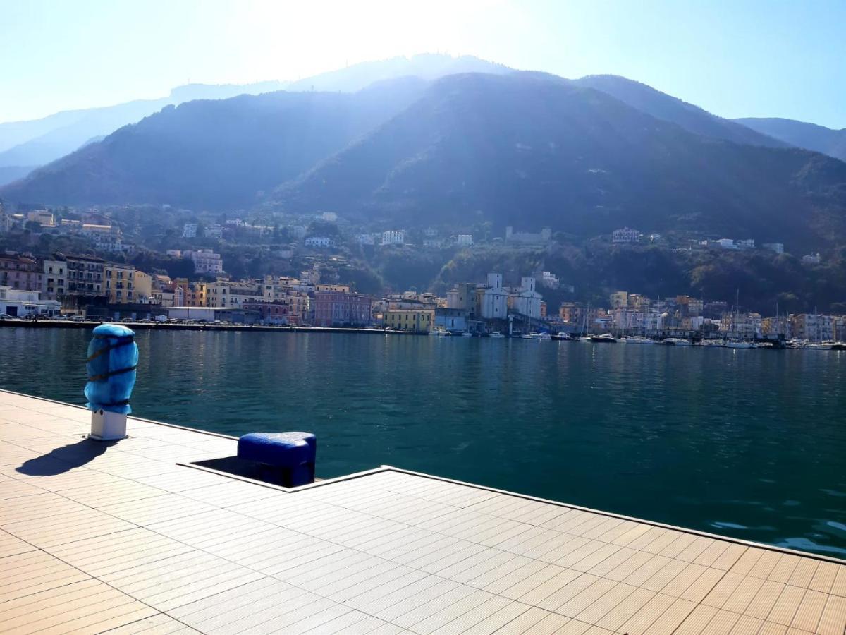 Casa Andrea Tra Napoli E Sorrento Lägenhet Castellammare di Stabia Exteriör bild
