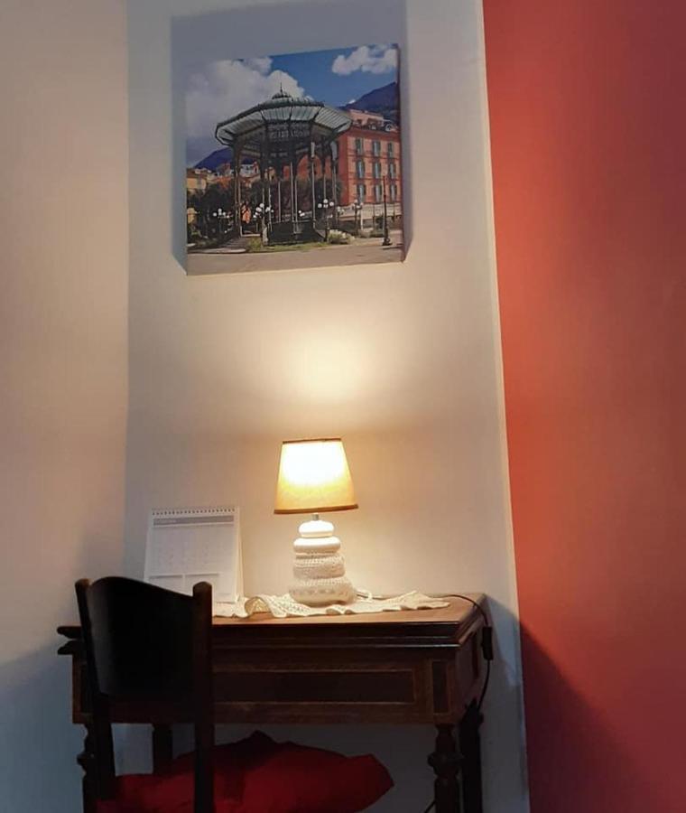 Casa Andrea Tra Napoli E Sorrento Lägenhet Castellammare di Stabia Exteriör bild